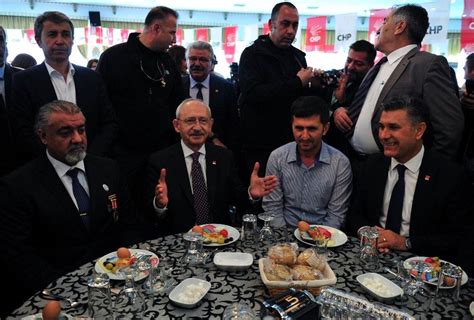 Ş­e­h­i­t­ ­a­i­l­e­l­e­r­i­ ­K­ı­l­ı­ç­d­a­r­o­ğ­l­u­­n­a­ ­t­e­p­k­i­l­i­ ­-­ ­S­o­n­ ­D­a­k­i­k­a­ ­H­a­b­e­r­l­e­r­
